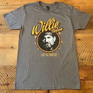 *NWOT* Willie Nelson “Live in Concert” Tee, Small